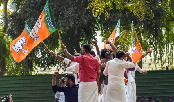 “केरल में चुनावी तूफान से पहले सियासी खामोशी… BJP की नई लिस्ट ने बढ़ाया डर और सस्पेंस!” 39 उम्मीदवारों की दूसरी सूची जारी, क्या इस बार बदल जाएगा केरल का सियासी खेल?