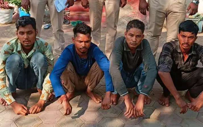 शराब के पैसों से शुरू हुआ झगड़ा… कुछ ही मिनटों में सड़क पर बन गया खौफनाक मंजर, फिर एक-एक कर पकड़े गए आरोपी