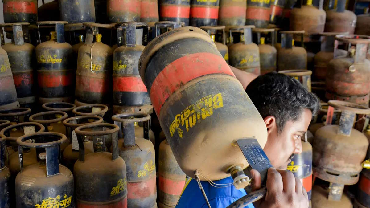 गैस पर लग गया ‘सख्त राशन’? सिर्फ 20% मिलेगी सप्लाई, फैसले ने बढ़ाई टेंशन, क्या आने वाला है बड़ा संकट