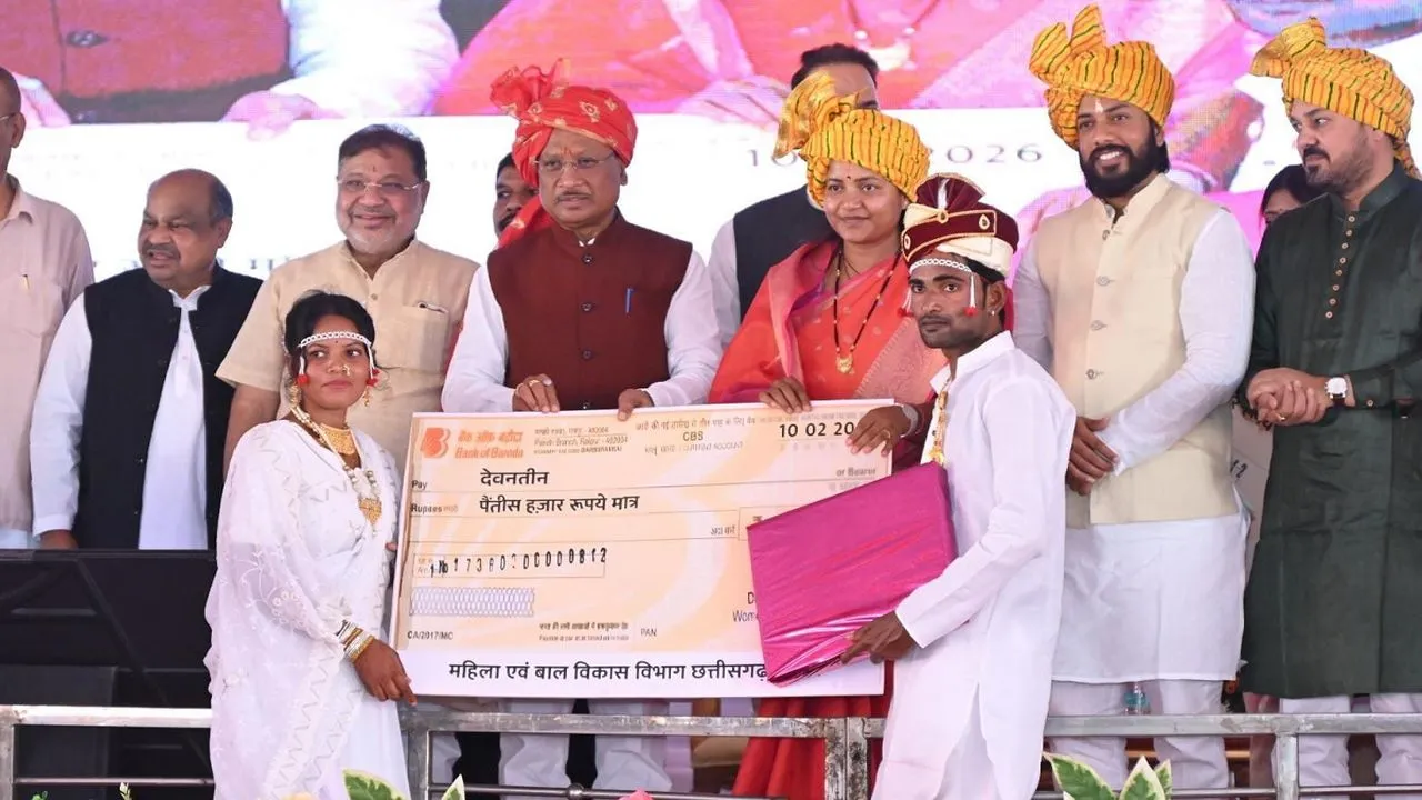  एक ही दिन में 6,000+ शादियां! छत्तीसगढ़ में बना इतिहास… वर्ल्ड रिकॉर्ड में दर्ज हुआ अनोखा ‘महाविवाह’