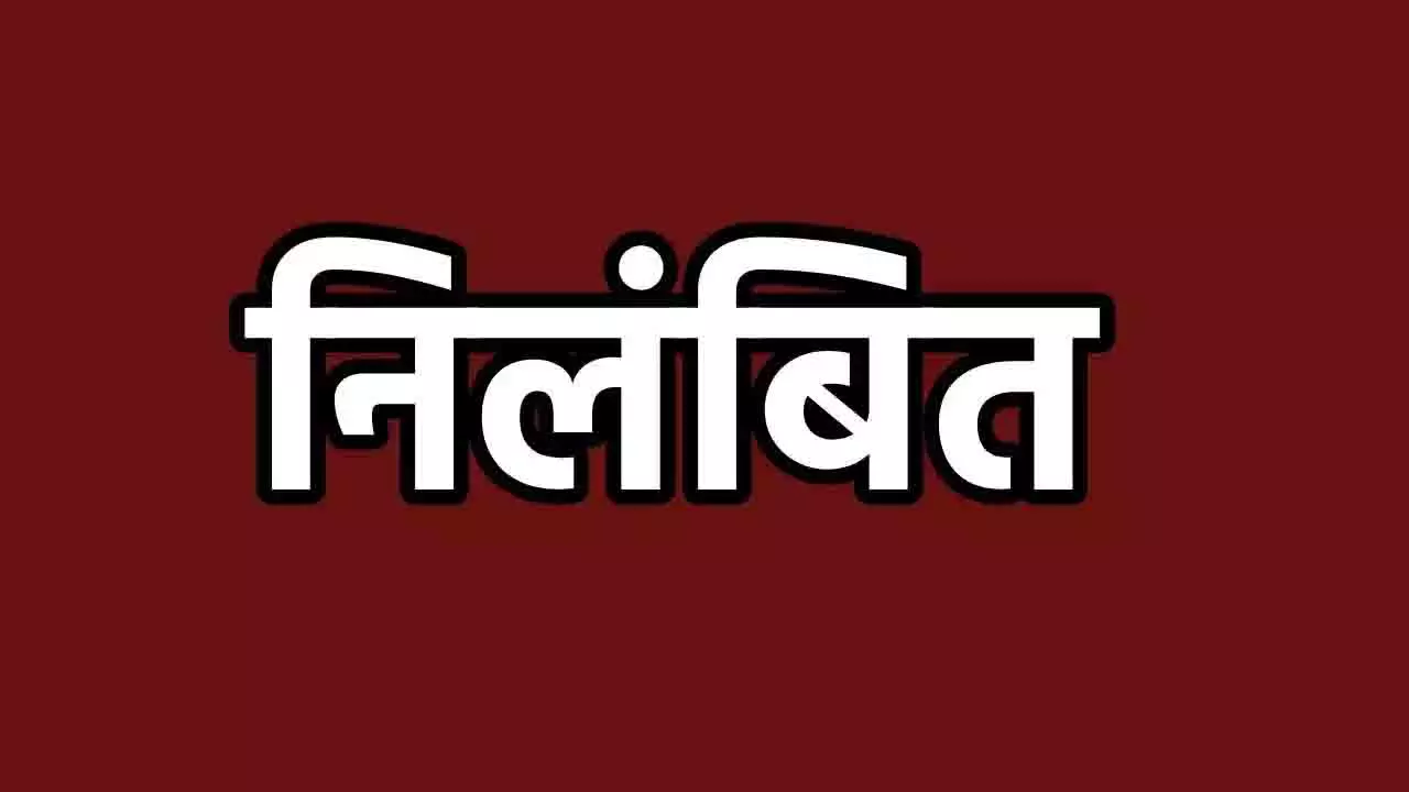 स्कूल में ‘10 नंबर’ का लालच देकर छात्रों से करवाई रंगाई-पुताई! देवी-देवताओं पर टिप्पणी के बाद प्राचार्य सस्पेंड