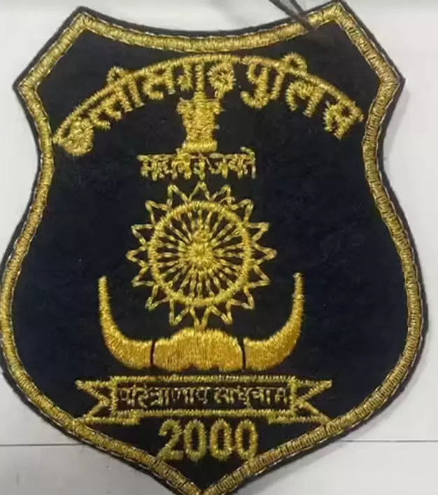 हिरासत से आरोपी फरार… पुलिस पर गिरी गाज! 4 जवान सस्पेंड, महकमे में मचा हड़कंप