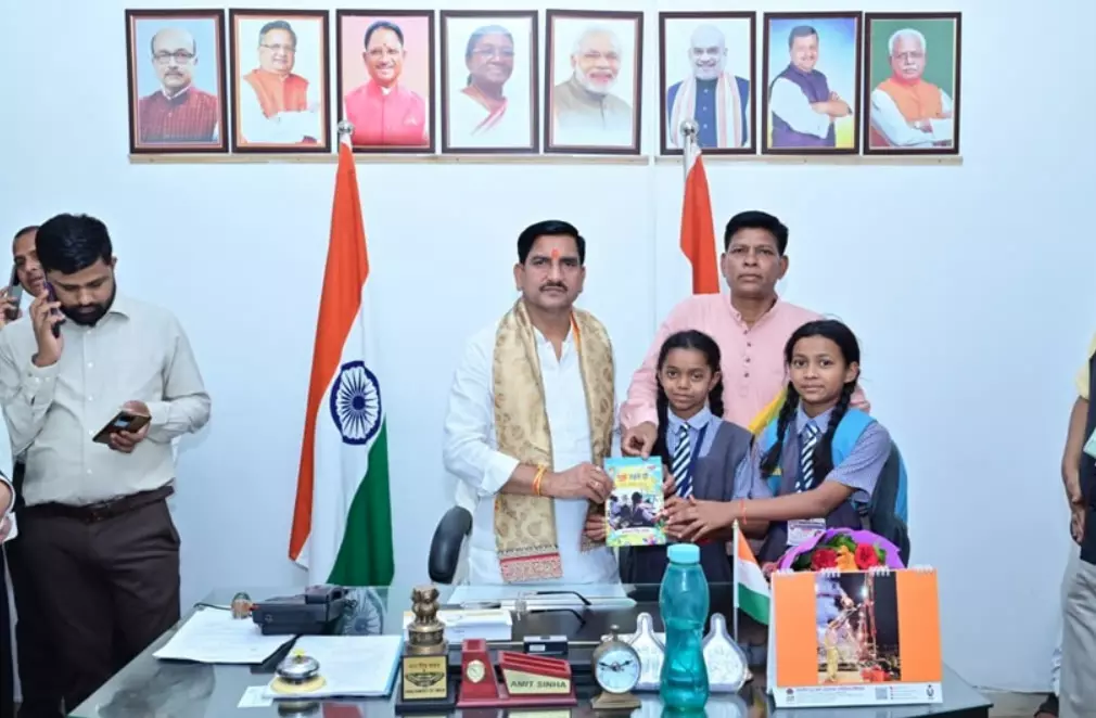 बिलासपुर में अचानक उमड़ी भीड़, बंद कमरे में चल रहा था कुछ ऐसा… एक-एक कर खुलने लगीं लोगों की दबी शिकायतें