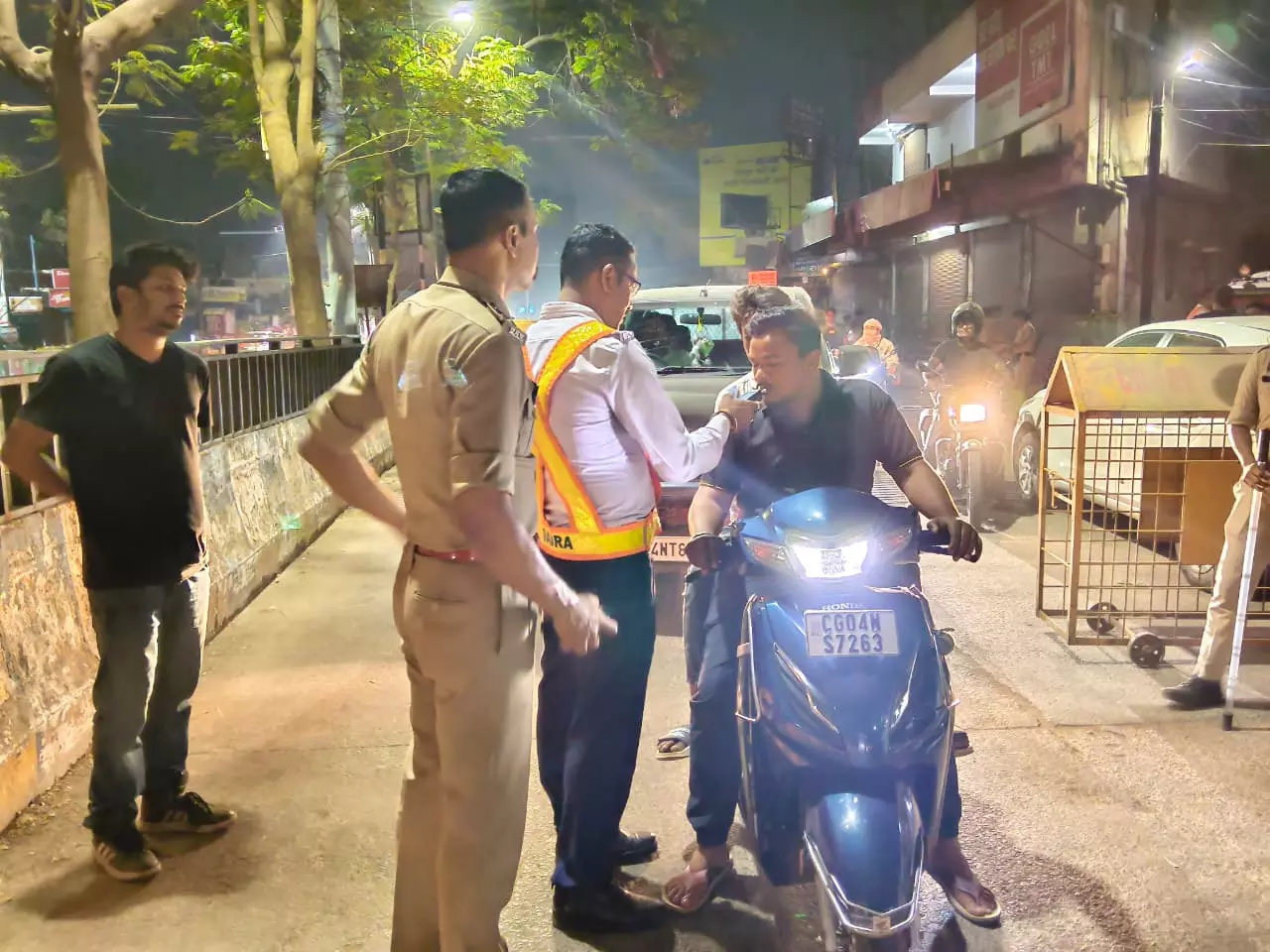 रायपुर में नशे में ड्राइविंग पर बड़ा एक्शन! 3 महीने में 949 चालक पकड़े गए, एक रात में ही 58 पर कार्रवाई