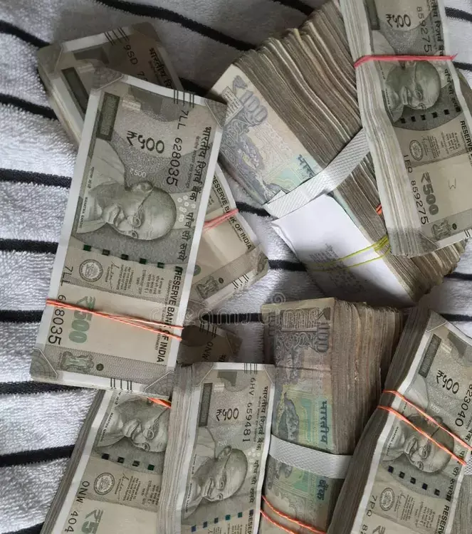 गांव-गांव में ‘खामोश लूट’ का खुलासा! 1.19 करोड़ डकार गए सचिव… एक झटके में 8 सस्पेंड