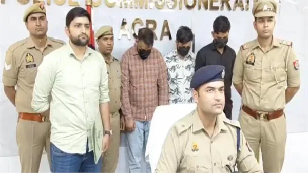 ATM में फंसा कार्ड और खाते से गायब पैसे! ‘फेवीक्विक गैंग’ का खतरनाक खेल खत्म, 153 कार्ड के साथ 3 शातिर गिरफ्तार