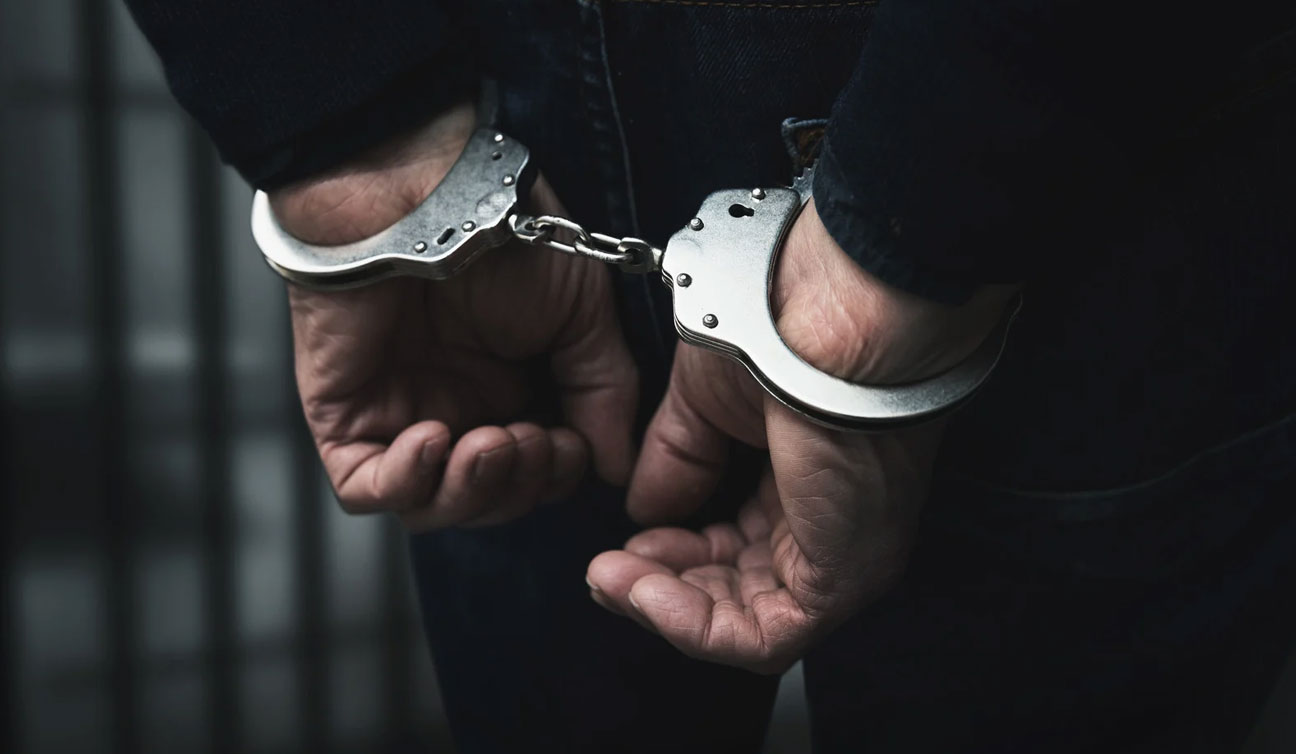 ACB रेड का डर दिखाकर वसूली!  1 लाख लेते ही दबोचा गया तहसील का बाबू, खुली बड़ी ठगी की परतें