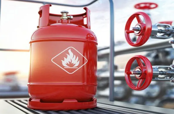 LPG ग्राहकों के लिए बड़ा अलर्ट! तुरंत पूरा करें ये काम, नहीं तो गैस बुकिंग और सब्सिडी में आ सकती है बड़ी रुकावट