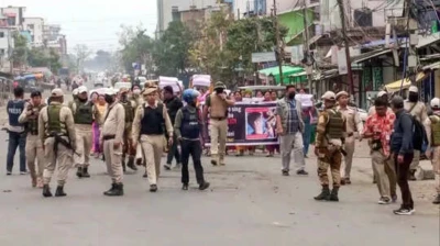 मणिपुर में बच्चों की मौत के बाद भड़का गुस्सा! सड़कों पर उतरी भीड़, पुलिस ने छोड़े आंसू गैस के गोले
