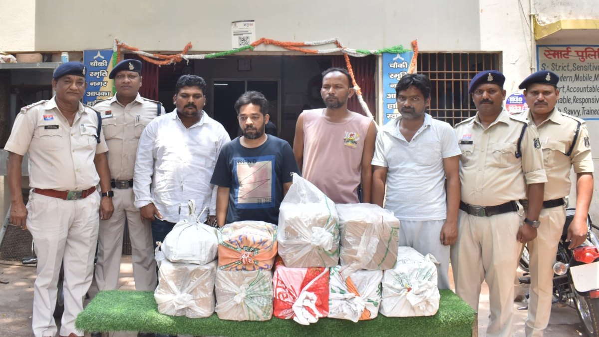 फर्जी लाइसेंस की आड़ में जहर का खेल, कार से निकले 7 कार्टून नशीली सिरप, खुला ऐसा नेटवर्क जिसने उड़ा दिए होश