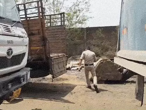 BSP में करोड़ों का खेल! फ्लाई ऐश के नीचे छिपाकर बाहर निकाला जा रहा था लोहा, 250 टन चोरी से मचा हड़कंप