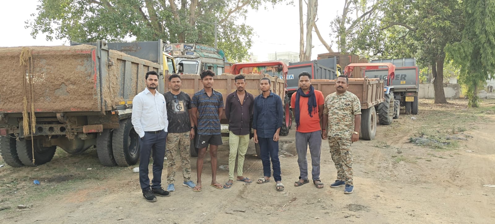 सरगुजा लगातार दूसरे दिन माइनिंग विभाग का बड़ा छापा ,रेत माफियाओं में मचा हड़कंप, कई वाहन जब्त, अवैध कारोबारियों में दहशत