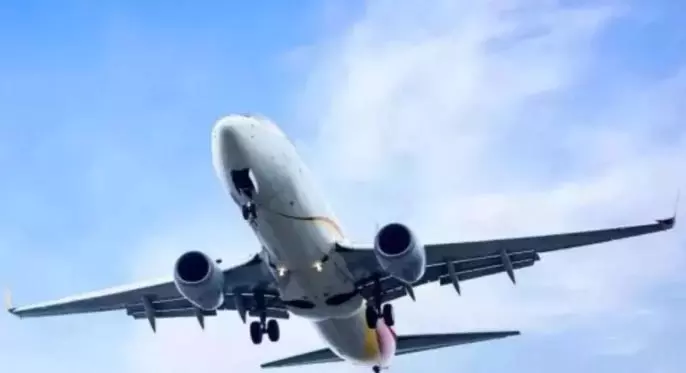 उड़ान की शुरुआत के साथ ही डरावना झटका! दूसरी ही फ्लाइट अचानक गायब, एयरपोर्ट पर मचा हड़कंप