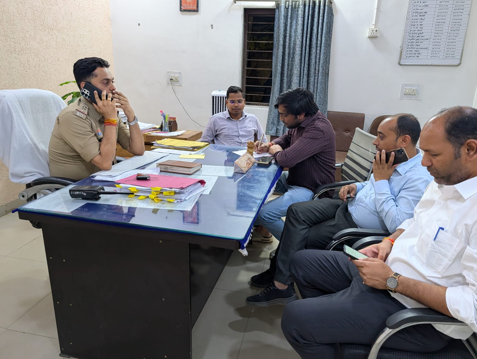 तहसील कार्यालय में सत्ता का संग्राम! विधायक और समर्थकों पर अफसर से मारपीट का आरोप, अब हड़ताल की चेतावनी
