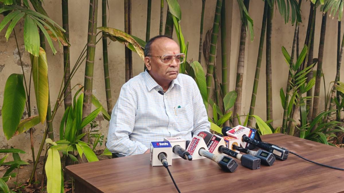 ‘सरकार नहीं, कांग्रेस में मची है भगदड़!’ हाईलेवल मीटिंग पर तंज के बाद अजय चंद्राकर का पलटवार, भूपेश-बघेल और राहुल गांधी पर भी साधा निशाना