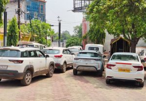 सड़कों पर पुलिस का बड़ा एक्शन! एक-एक कर रोकी गई गाड़ियां, 47 नशेड़ी चालक चढ़े हत्थे