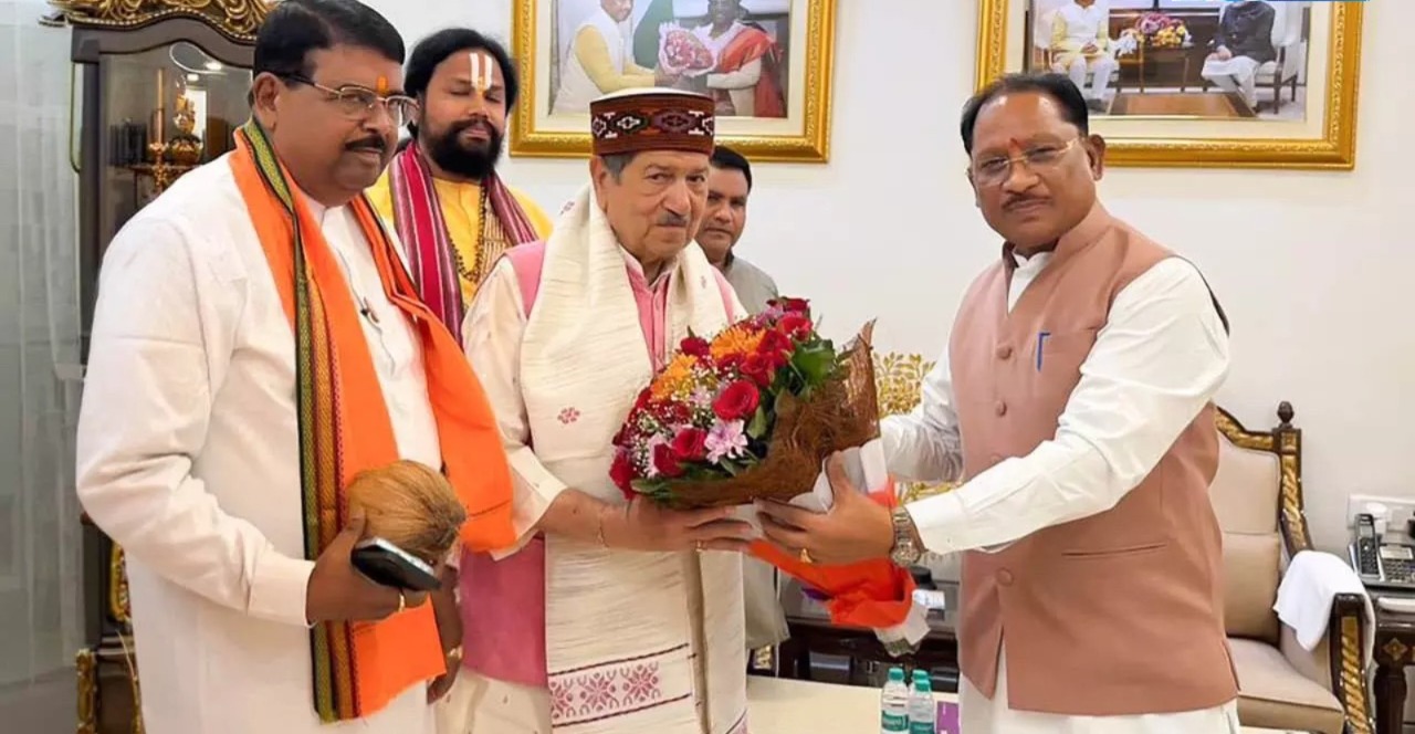 मुख्यमंत्री निवास में हुई अहम मुलाकात! RSS नेता इंद्रेश कुमार और CM साय के बीच किन मुद्दों पर हुई लंबी चर्चा?