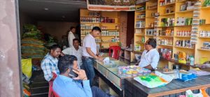 खाद के नाम पर चल रहा था बड़ा खेल? छापे में खुली परतें, 1500 से ज्यादा बोरी जब्त, कई दुकानों पर गिरी गाज