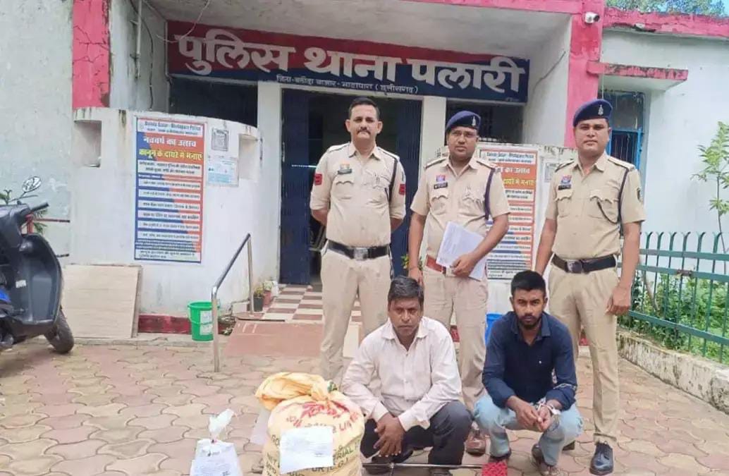 स्कूल में एक-एक कर 5 छात्राएं हुईं बेहोश, मचा हड़कंप; एक की हालत बिगड़ी, जिला अस्पताल रेफर