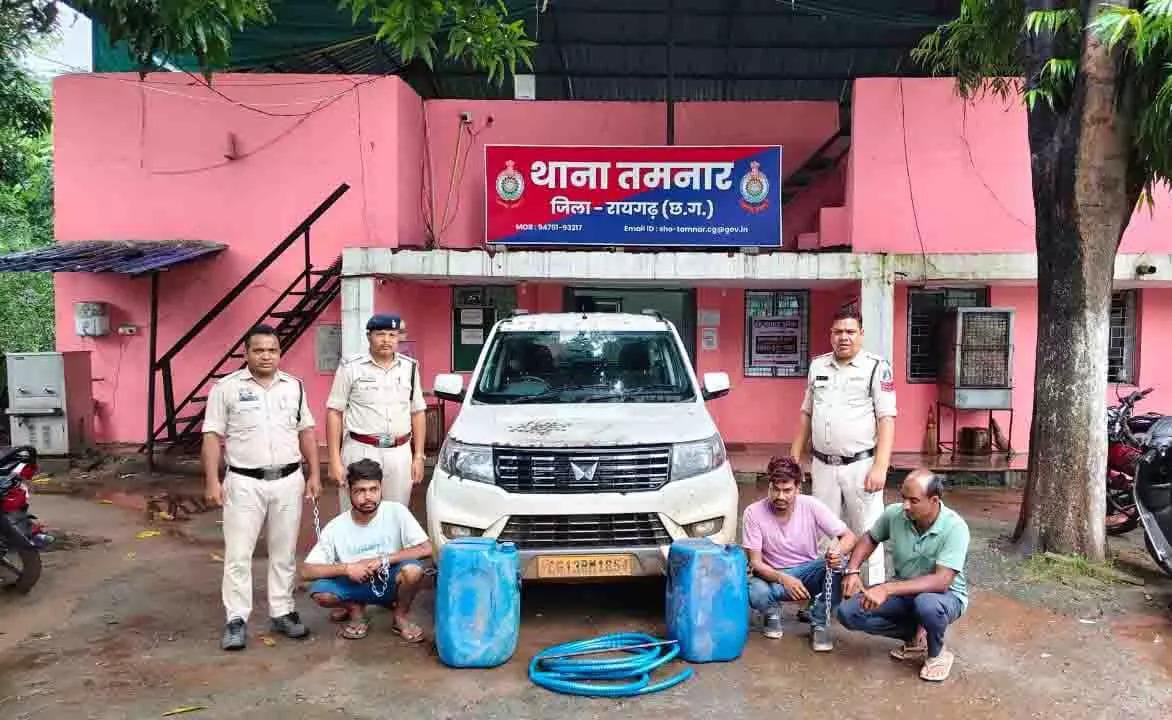 रात के अंधेरे में ट्रकों का डीजल उड़ाने वाला गैंग बेनकाब! पुलिस के छापे में खुला बड़ा राज, 3 गिरफ्तार