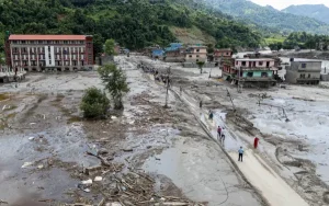 Nepal Flood: 5 हजार लोग अब भी लापता, अपनों की तलाश में जुटे परिवारों के लिए भारत ने खोले DNA जांच के दरवाजे