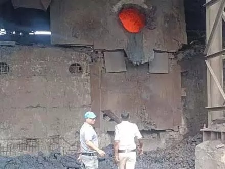स्टील प्लांट हादसे ने ली दो और जिंदगियां! ब्लास्ट में झुलसे मजदूरों की इलाज के दौरान मौत, तीन अब भी जिंदगी की जंग लड़ रहे