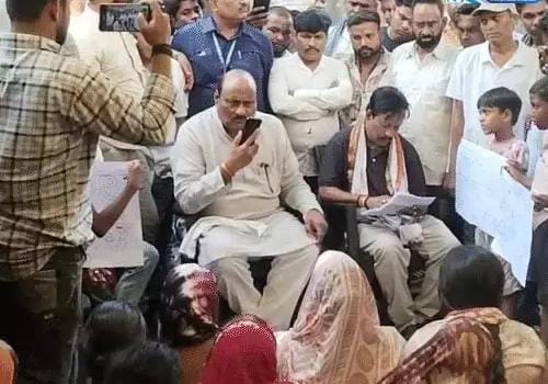 कोरबा में शराब दुकान को लेकर बढ़ा विवाद, पूर्व मंत्री जयसिंह अग्रवाल के बयान से गरमाई सियासत कोरबा में शराब दुकान को लेकर बढ़ा विवाद, पूर्व मंत्री जयसिंह अग्रवाल के बयान से गरमाई सियासत