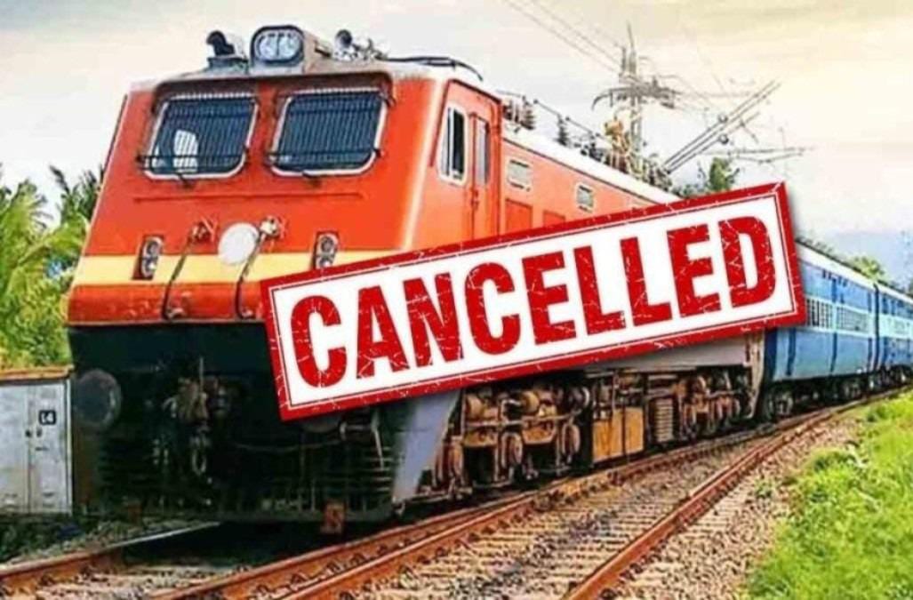 CG Train Cancelled: रेल यात्रियों के लिए बड़ी खबर! सितंबर-अक्टूबर में 18 ट्रेनें रहेंगी रद्द, सफर से पहले जरूर देखें पूरी लिस्ट