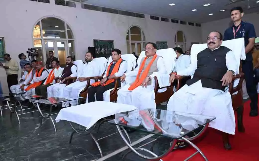 ‘मन की बात’ में छत्तीसगढ़ का फिर बढ़ा मान! CM साय ने बताया कैसे देशभर में पहचान बना रहे प्रदेश के नवाचार और बेटियों की उड़ान ‘मन की बात’ में छत्तीसगढ़ का फिर बढ़ा मान! CM साय ने बताया कैसे देशभर में पहचान बना रहे प्रदेश के नवाचार और बेटियों की उड़ान