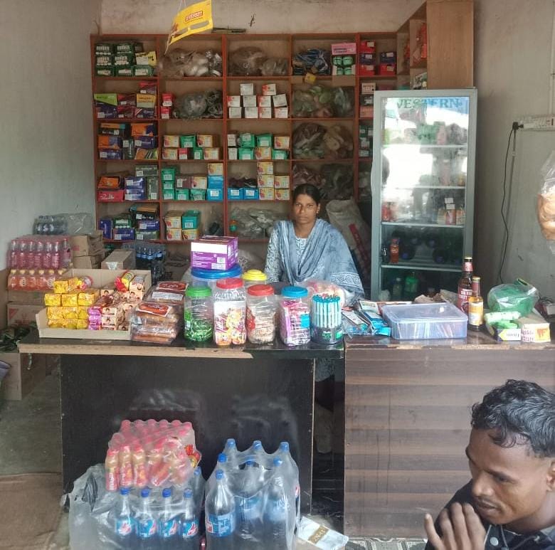 हर महीने ₹1000 ने बदली नारायणपुर की 27 हजार महिलाओं की जिंदगी! घर के खर्च से बच्चों की पढ़ाई तक… ‘महतारी वंदन’ ने ऐसे बढ़ाया आत्मविश्वास