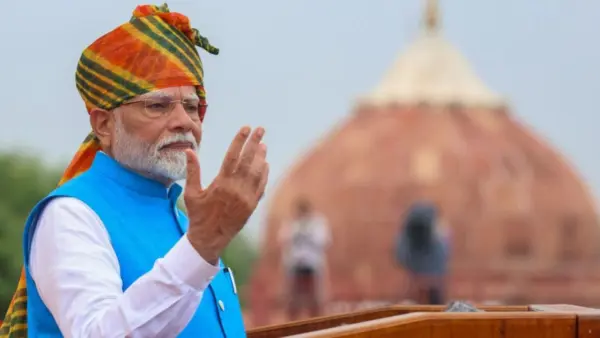 15 अगस्त की सुबह लाल किले पर दिखेगा भव्य नजारा! PM मोदी के ध्वजारोहण से भाषण तक जानिए मिनट-टू-मिनट पूरा शेड्यूल