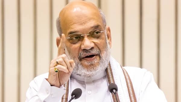 Raipur News: अमित शाह और अफसरों पर आपत्तिजनक पोस्ट से मचा बवाल, दो Instagram अकाउंट पर FIR… अब पुलिस खंगालेगी पूरा सोशल मीडिया रिकॉर्ड