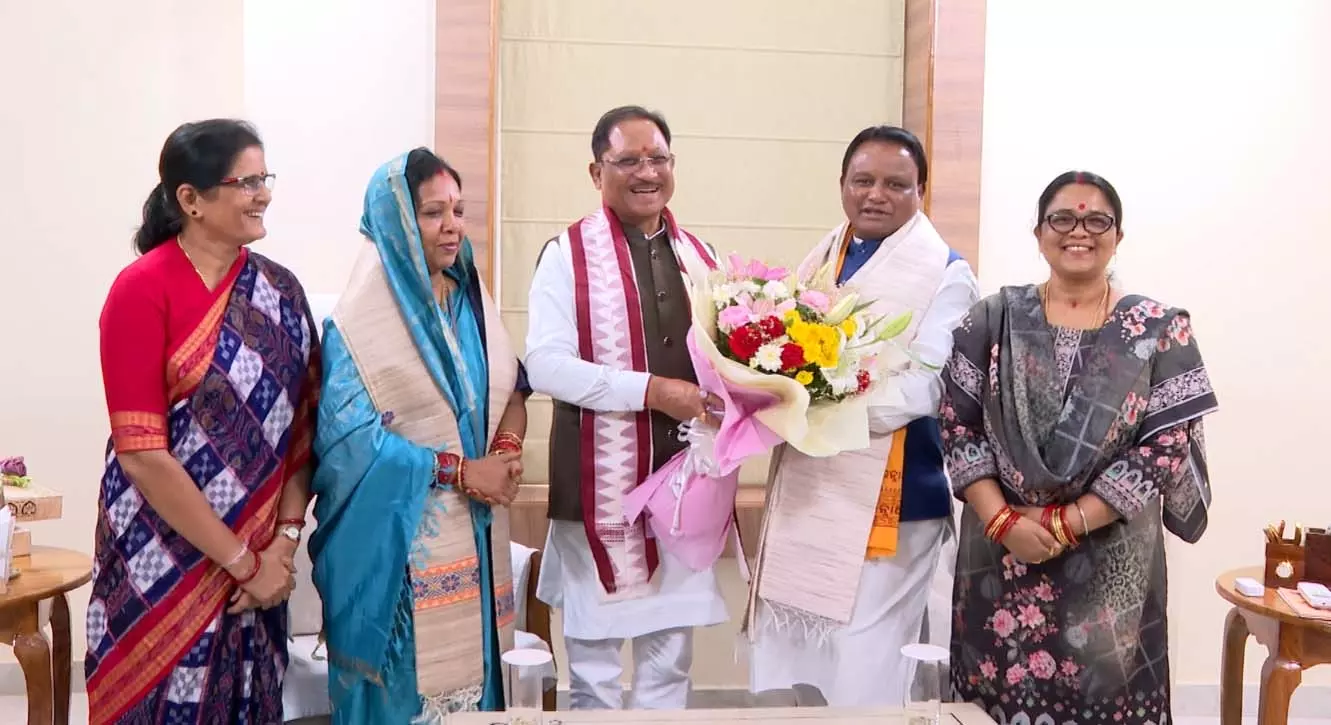 ओडिशा पहुंचे CM साय, मुख्यमंत्री मोहन चरण माझी से की मुलाकात; इन मुद्दों पर हुई चर्चा
