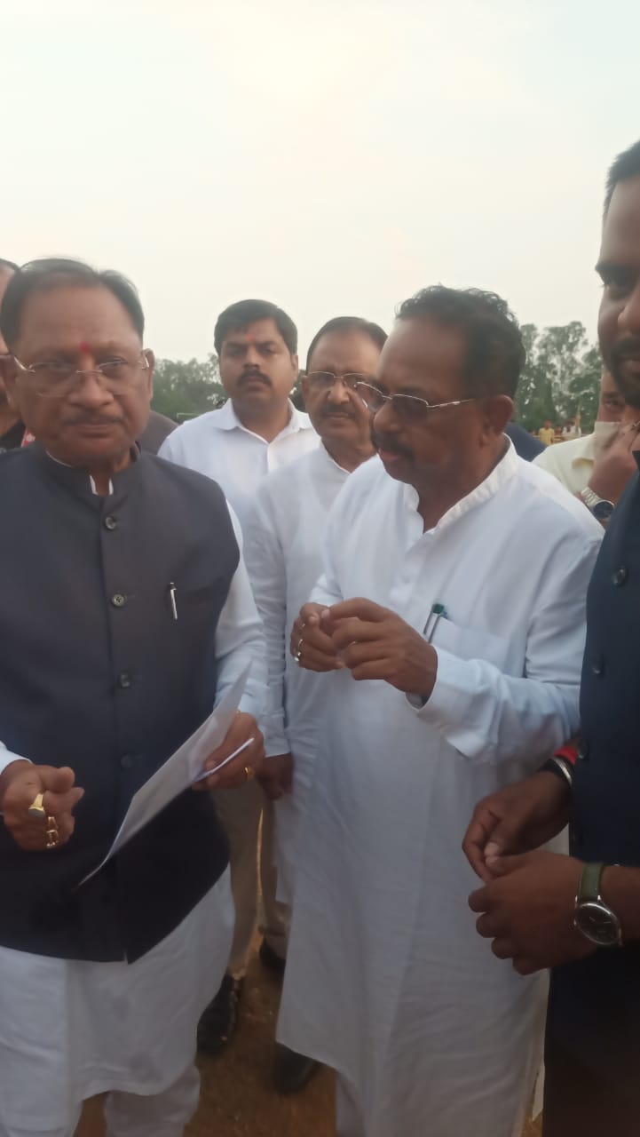 अंबिकापुर की उड़ानों पर फिर संकट! हफ्ते में सिर्फ 1 दिन हो सकती है एयर सेवा, विधायक ने CM साय से रखी बड़ी मांग