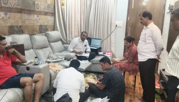 सरकारी डॉक्टर के घर से खुला करोड़ों का राज! 8 फ्लैट, लग्जरी कारें और सोना देखकर ACB भी हैरान