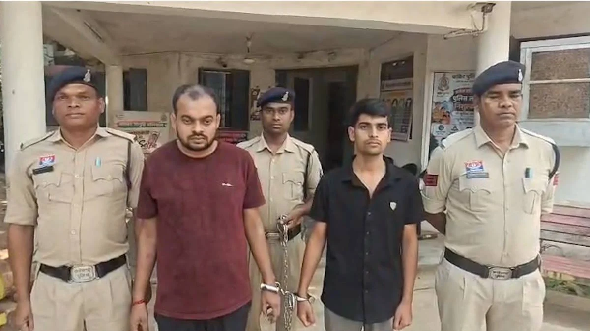 शराब में मिलावट और नकली पैकेजिंग का बड़ा खेल! रायपुर से दो और आरोपी गिरफ्तार, 4,409 खाली बोतलें और हजारों ढक्कन बरामद होने से मचा हड़कंप