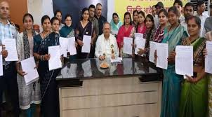 छत्तीसगढ़ के 243 युवाओं की चमकी किस्मत, स्वास्थ्य विभाग में मिली सरकारी नौकरी; डॉ. रमन सिंह ने सौंपे नियुक्ति पत्र, जानिए किन जिलों को मिलेगा फायदा