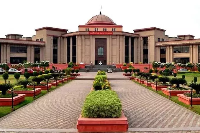 CG High Court का बड़ा फैसला, पत्नी को सही नोटिस दिए बिना एकतरफा तलाक की डिक्री रद्द; फैमिली कोर्ट को फिर सुनवाई के निर्देश