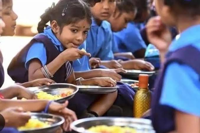 बिहार के सरकारी स्कूलों में 1 नवंबर से बंद हो सकता है मिड-डे मील, छह महीने से भुगतान अटका होने का दावा, लाखों बच्चों पर पड़ेगा असर